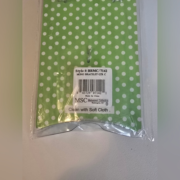 ⭐️ C, Silver Toned Oval Link Toggle Clasp Bracelet, Letter "C" Charm, Bracelet - Picture 7 of 10